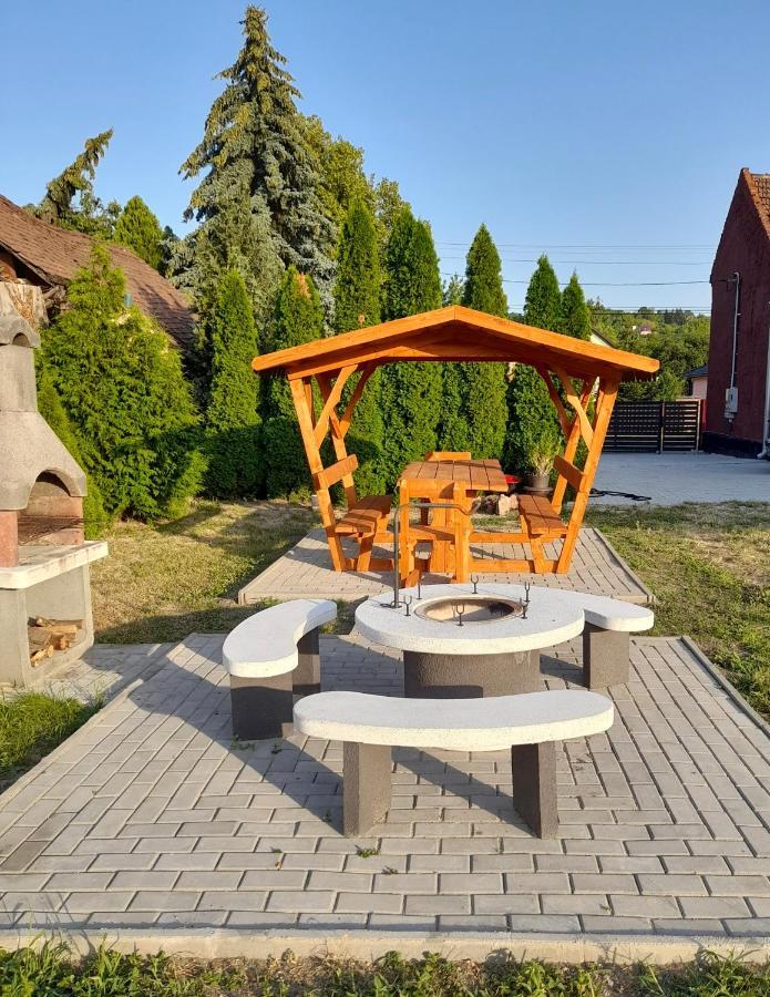 RO-LAND Vendégház Miskolc Exterior foto